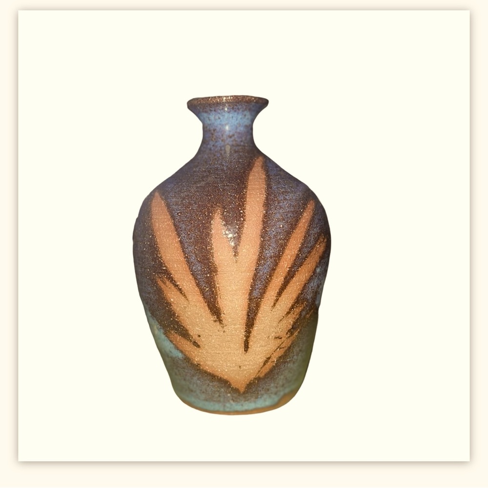 Vase pottery Vintage Art Pottery 1982 Style, blues, wheat, colors Vase, signed